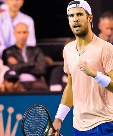 karen khachanov rolex|Pick of the Day: Karen Khachanov vs. Ugo Humbert, Rolex Paris .